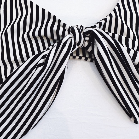 Amuse Society x Flynn Skye || Josette Bikini Top - Picture 3 of 4